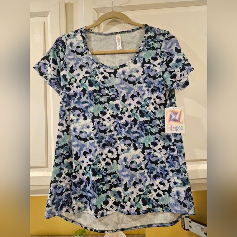 LuLaRoe Classic-T NWT And Pre Owned Lot Of 6 Mixed Styles XS-S Blue Orange Hi-lo